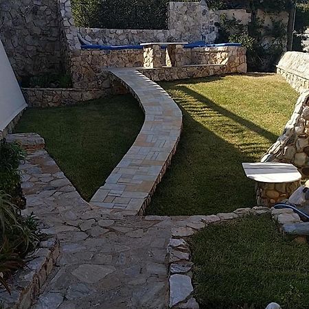 Vila Το Πετρινο Agia Marina Mikrolimanou Exteriér fotografie