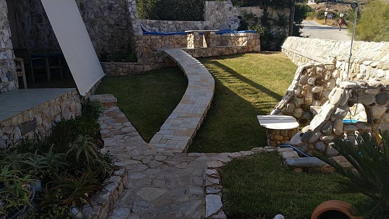 Vila Το Πετρινο Agia Marina Mikrolimanou Exteriér fotografie