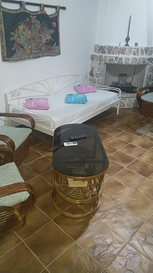 Vila Το Πετρινο Agia Marina Mikrolimanou Exteriér fotografie