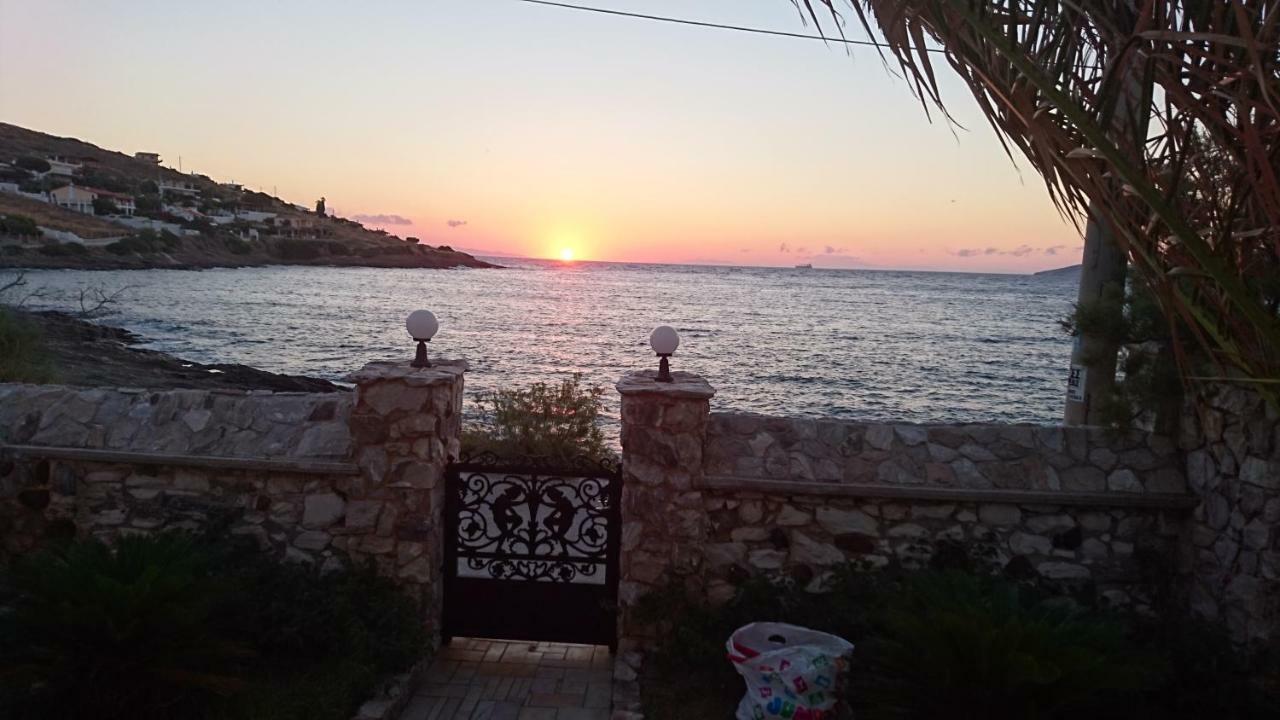 Vila Το Πετρινο Agia Marina Mikrolimanou Exteriér fotografie