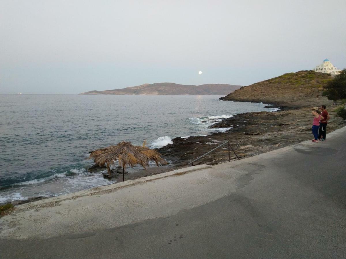 Vila Το Πετρινο Agia Marina Mikrolimanou Exteriér fotografie